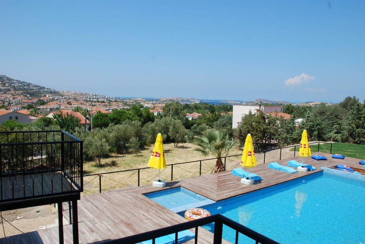 Victoria Hotel And Lounge Foça Bagian luar foto